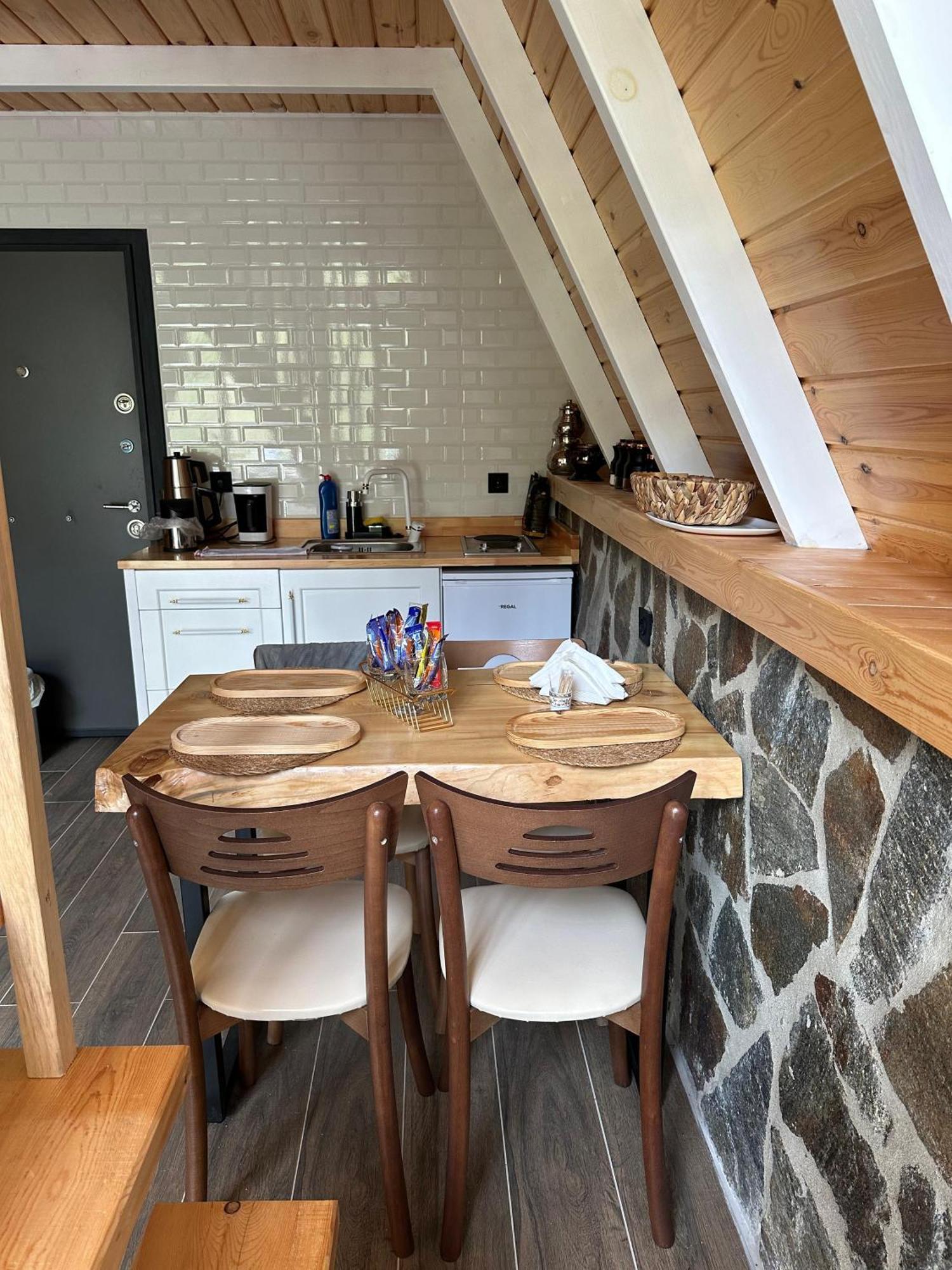 Ruby Bungalov Dogal Yasam Evleri Acomodação com café da manhã Pazar  Exterior foto